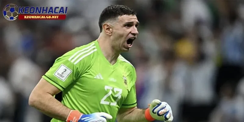 Thủ môn Emiliano Martinez nhận được nhiều sự quan tâm từ các đội bóng lớn